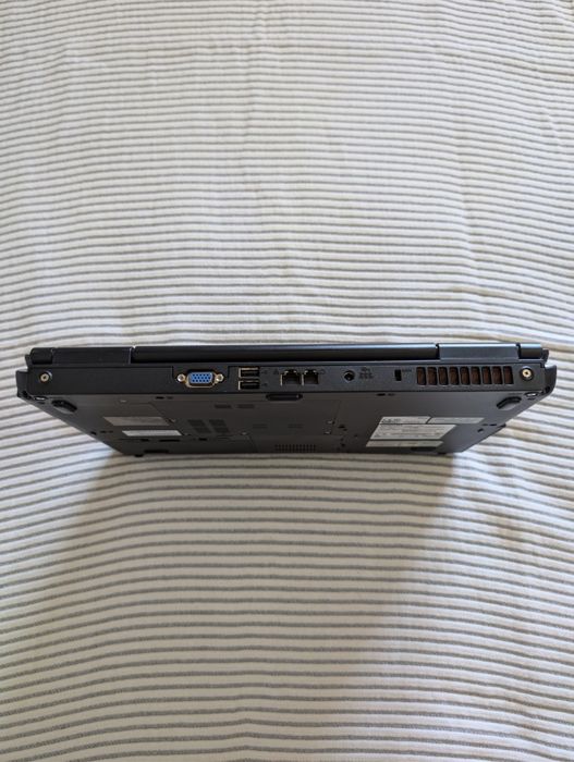 Toshiba Satellite L40-18L ( Portátil ) *