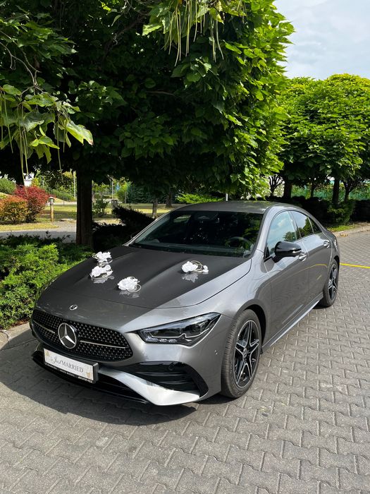 Auto do ślubu Mercedes Benz cla - biały i grafitowy