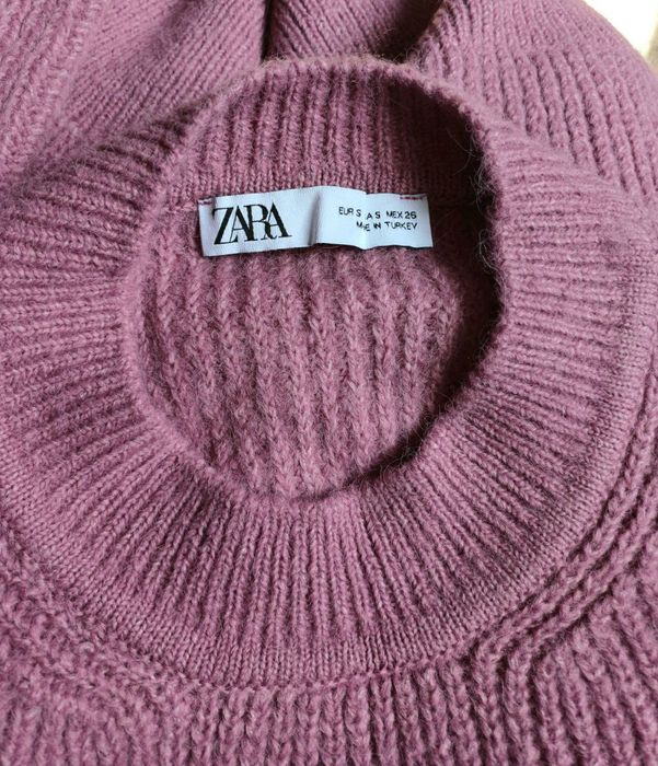 Теплий в'язаний светр