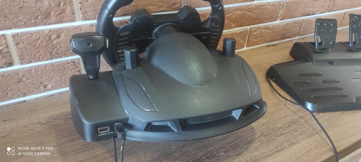 Продам руль для ігор Logitech g920 б/у