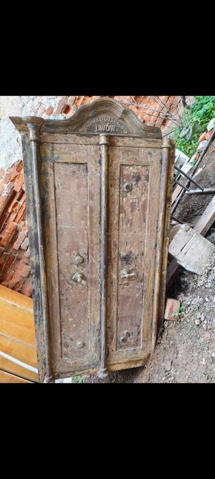 Антикварний сейф