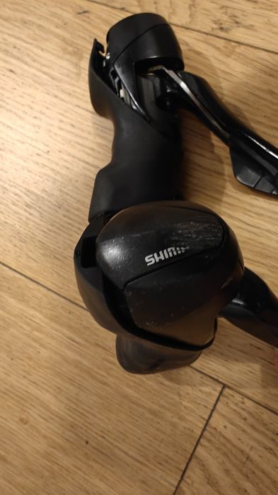 Klamkomanetki Shimano ST-RS405 2x10  zaciski BR-RS505