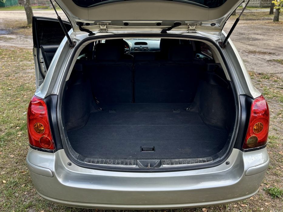 Продам Toyota Avensis 2.2 dizel