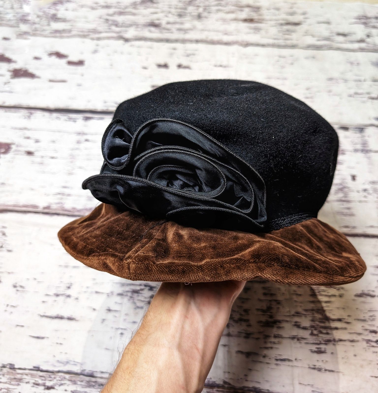 Czarny kapelusz okrągły vintage 90's retro