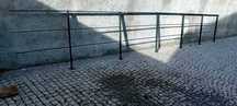 Grade de exterior em ferro galvanizado cor cinza escuro