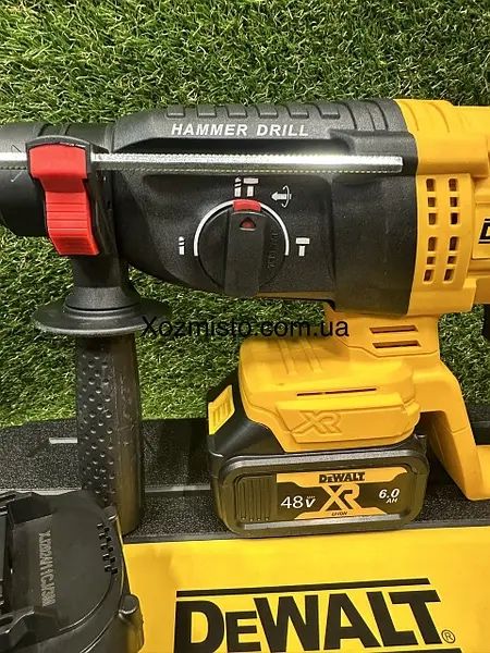 Акумуляторний перфоратор DeWalt DCH133NT (48V, 6AH), АКБ перфоратор
