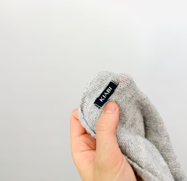 Szary świąteczny sweter z Mikołajem S 36