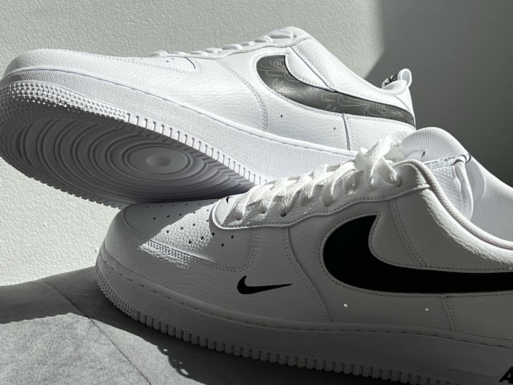 Nike Air Force 1 Low ’07 LV8 Black Swoosh - Rozmiar 48,5 32cm (US14)
