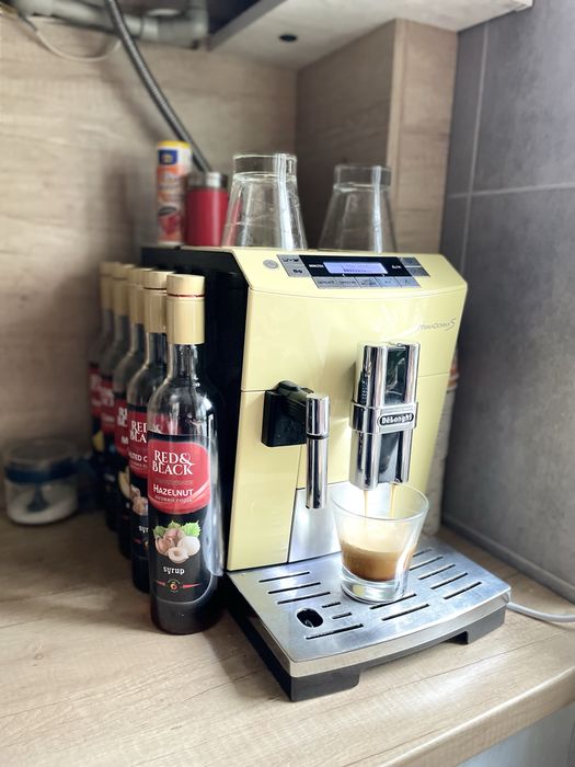 Кафе машина DeLonghi PrimaDonna S
