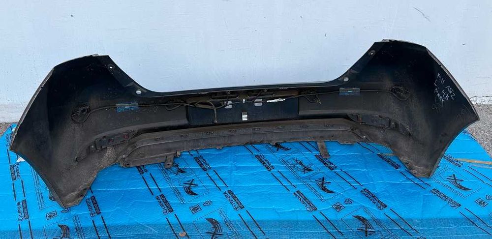 zderzak tył 1G2 Toyota Auris II hatchback lift 2015-18