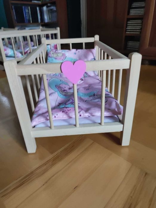 Łóżeczko drewniane dla lalek laleczek dla dziewczynek dziewczynki