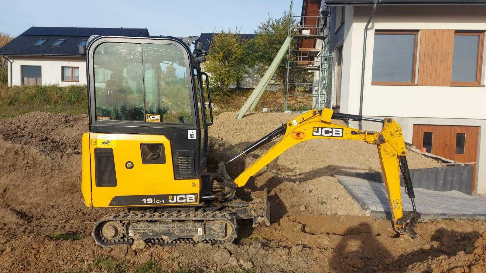 Roboty ziemne wykopy transport Giebułtów Kraków minikoparka 2T 19C-1