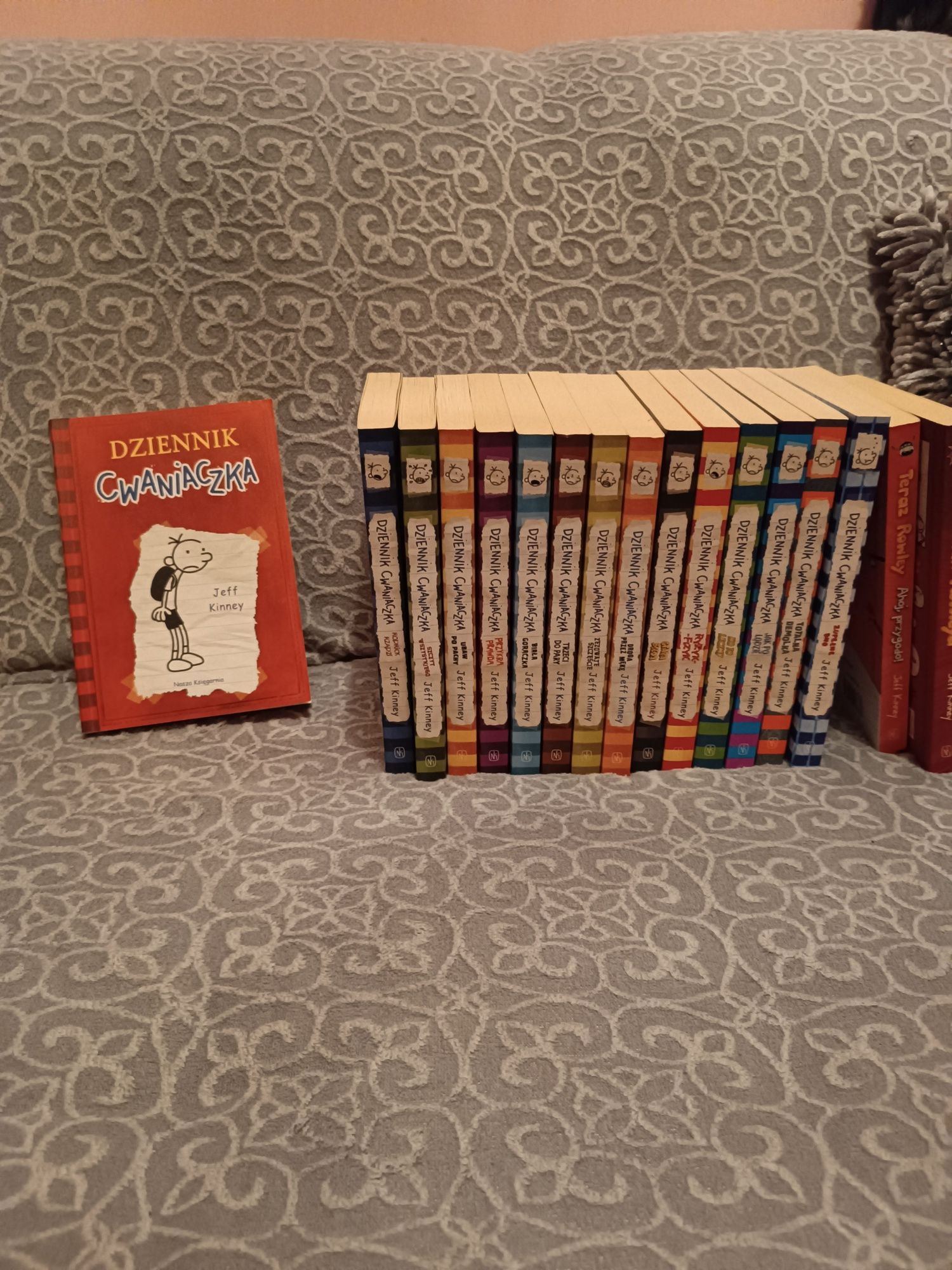 Dziennik Cwaniaczka Jeff Kinney 17 tomów