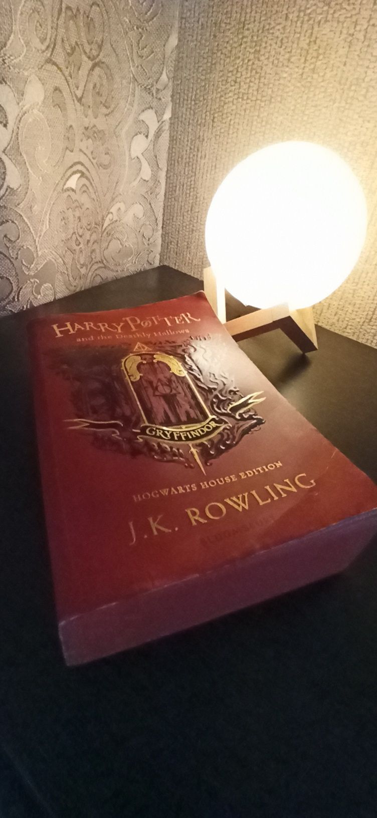 Гаррі Поттер англійською  Harry Potter and the Deathly Hallows