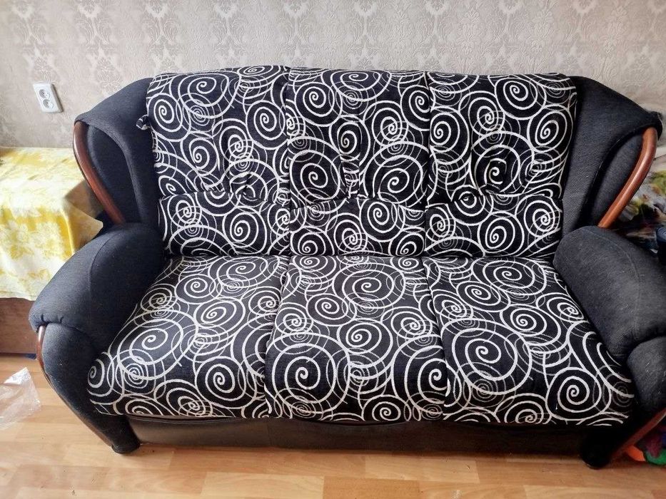 Продам диван пр. Правды