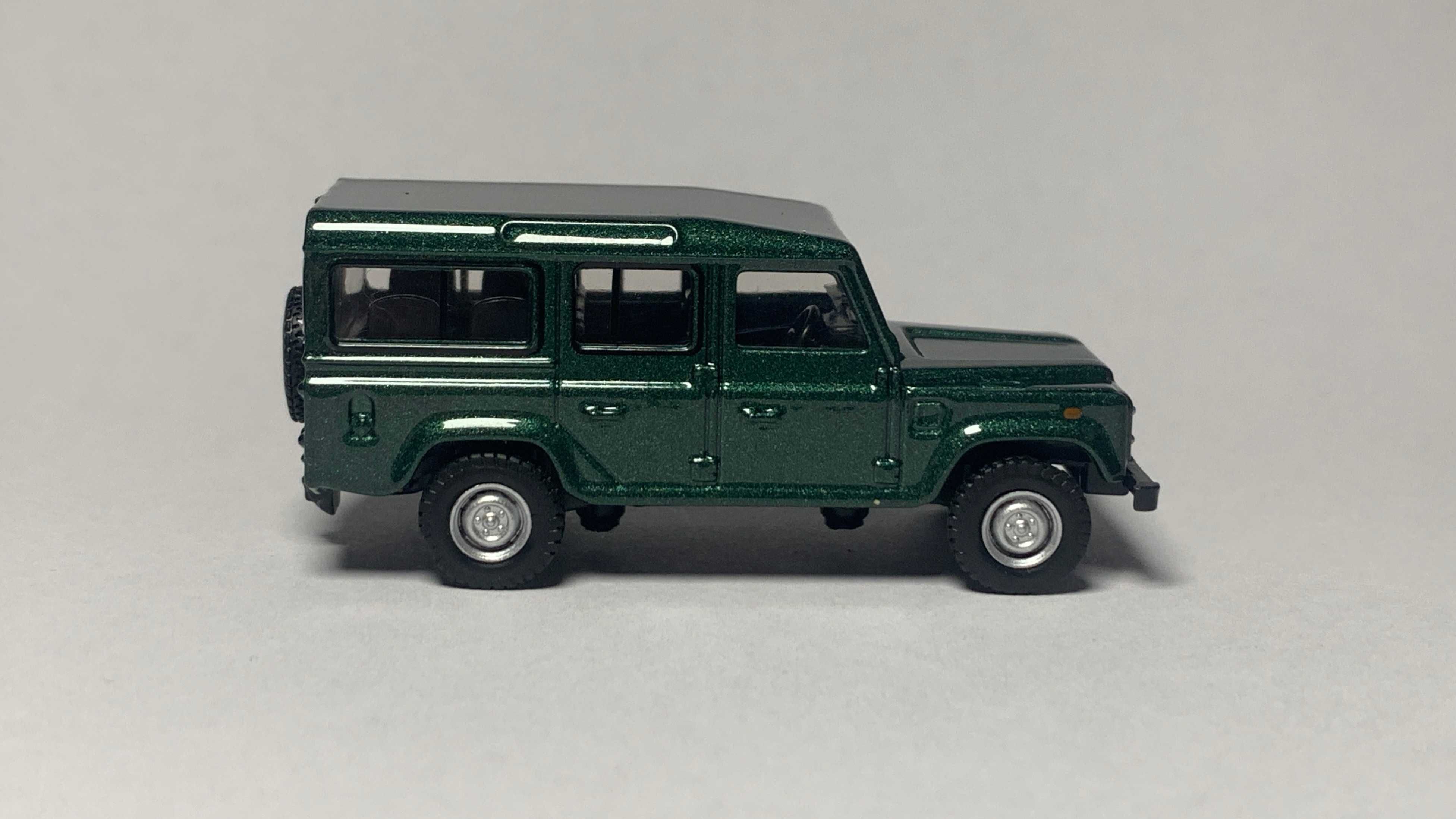 Land Rover Defender Model Kolekcjonerski 1:76