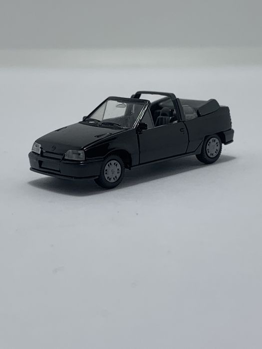 Opel Kadett Herpa 1/87