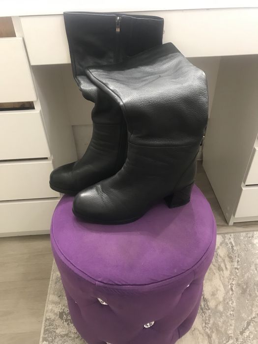 Продам женские сапоги натуральная кожа