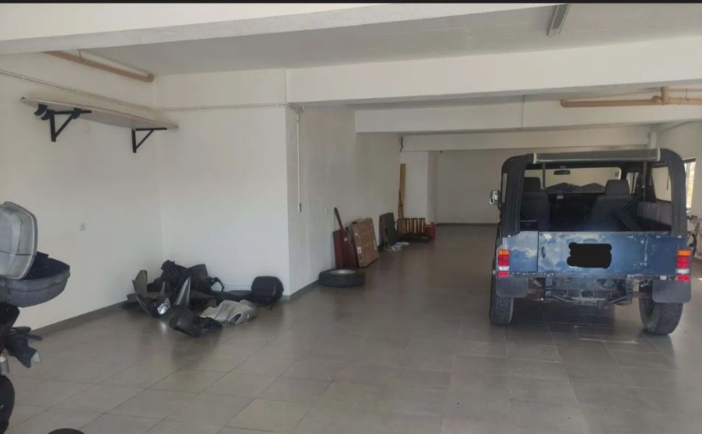 Garagem /Armazém com 50m2 Rua República popular de Moçambique, 10