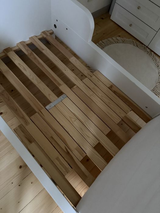 Lóżko do pokoju dziecięcego Ikea Busunge rośnie z dzieckiem białe