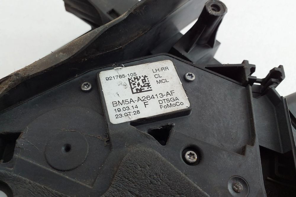 Fechadura / fecho porta trás esquerdo FORD Focus III Carrinha