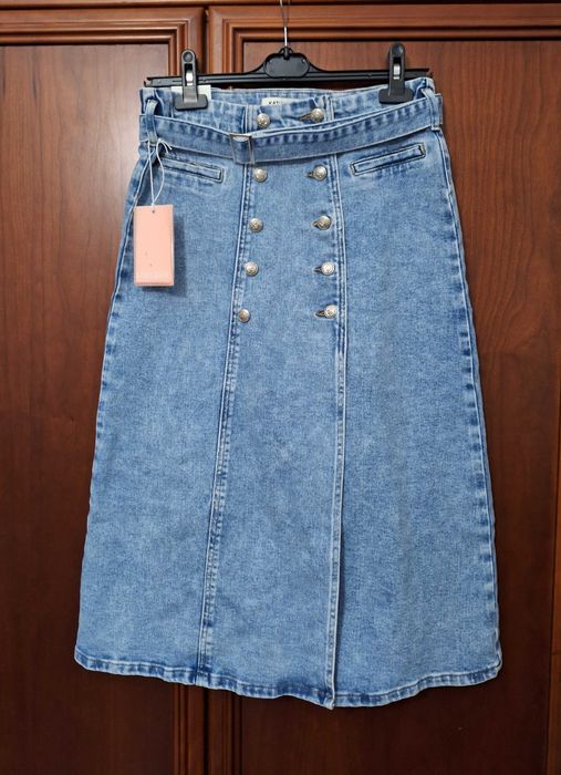 Saia midi Nova Tamanho M/L Kathy Jeans