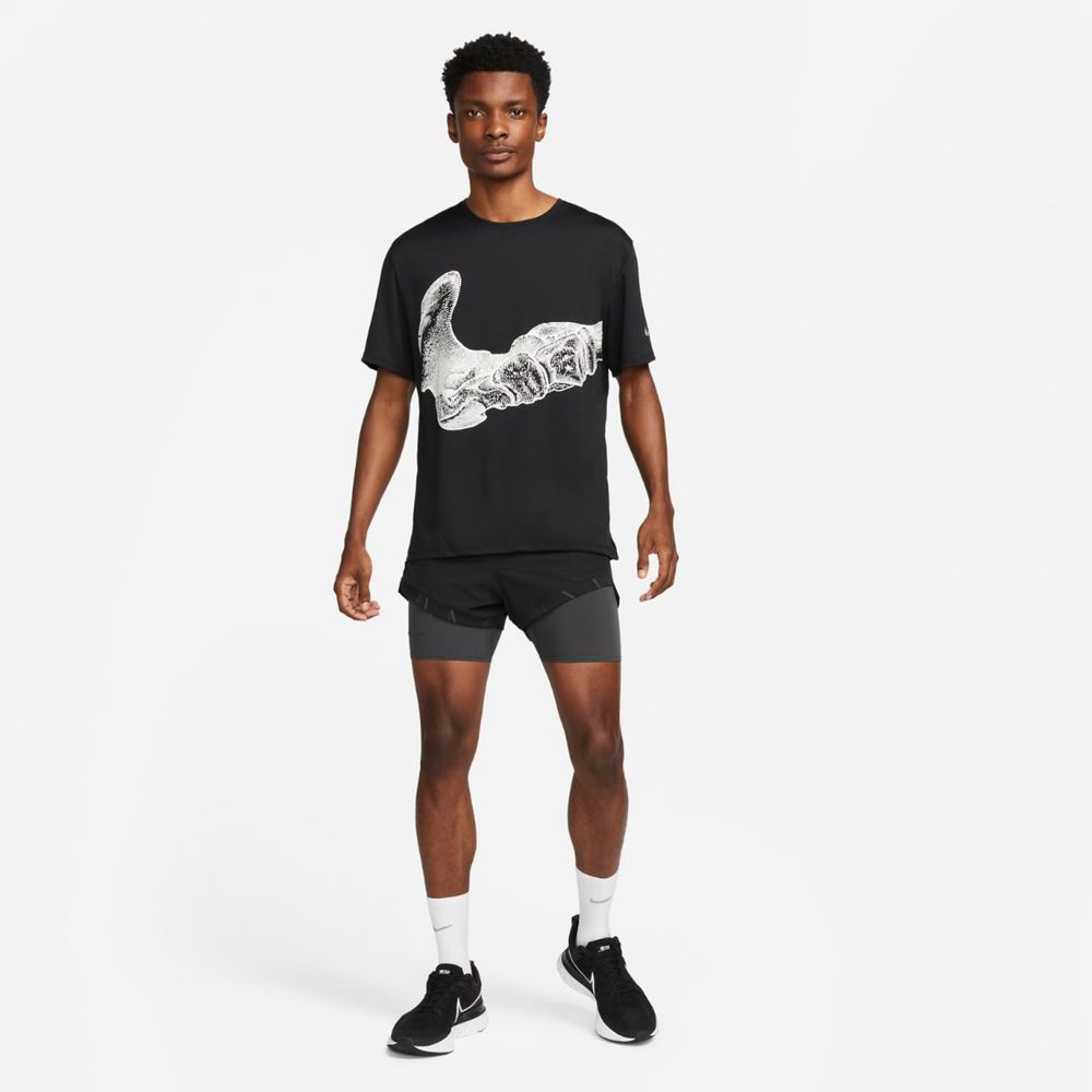 Футболка Nike Dri-Fit Run Miler T-Shirt Black DV9263-010