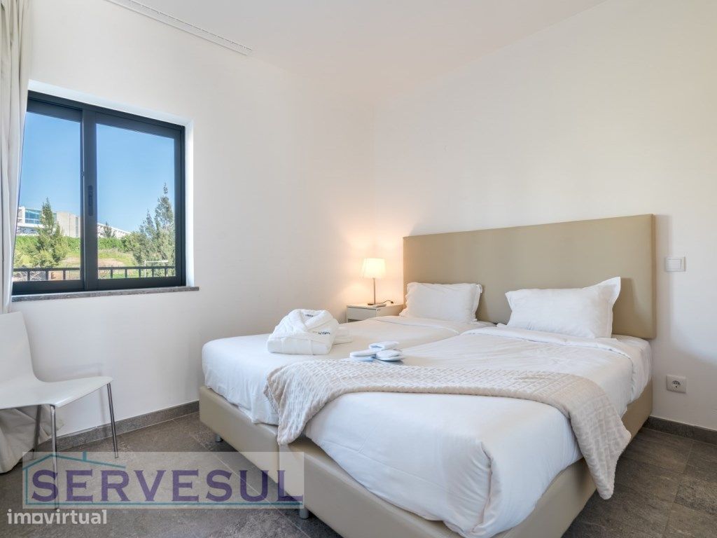 Apartamento Turístico,
Os Apartamentos, Modernos e Espaçosos, poss...
