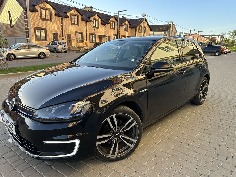 Volkswagen e-Golf 24.2kw 2015 рік Рідна Фарба