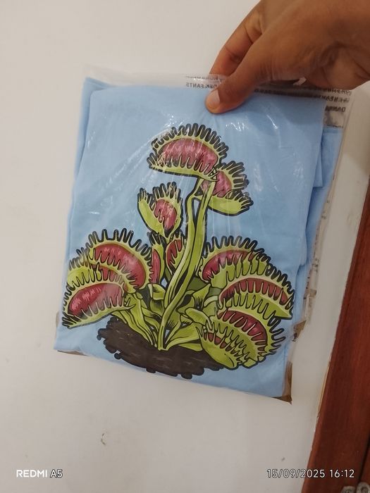 T-shirt (Planta Carnívora)