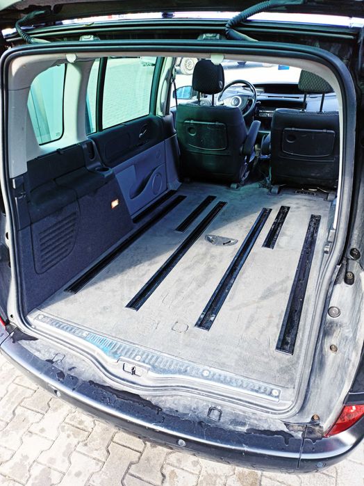 Renault Espace IV 2006, 2.2 dCi 150 KM, 7 osób, Nie odpala (blokada)