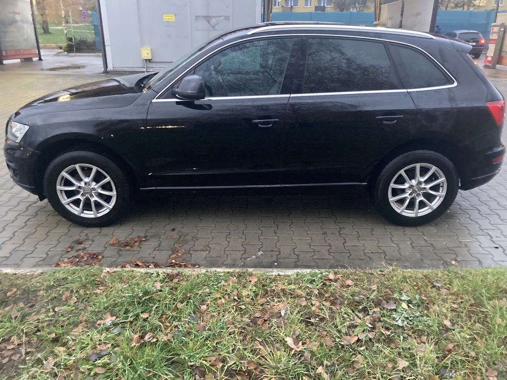 AudiQ5 2.0tdi quattro mały przebieg ładny anglik