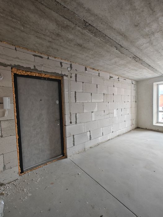 Продаж 2к. Поряд з парком!