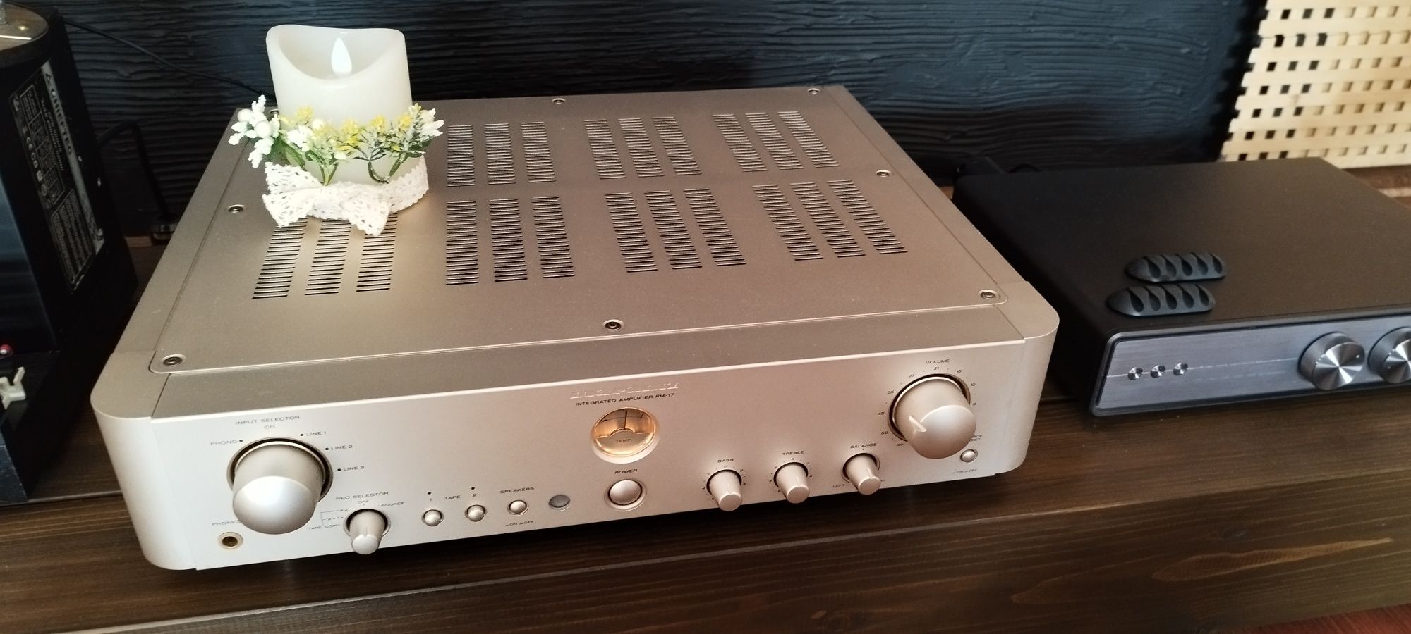 Підсилювач Marantz pm 17.