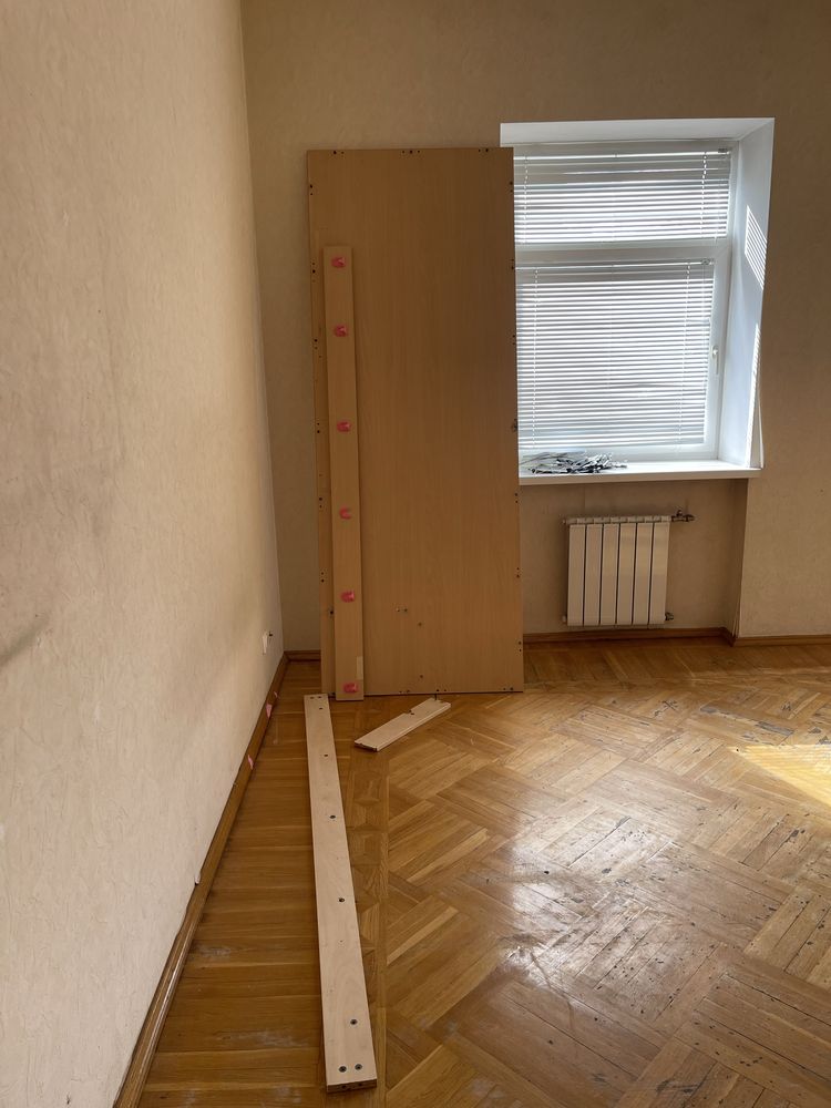 Віддаю безкоштовно диван та посудомийку. Самовивіз Київ