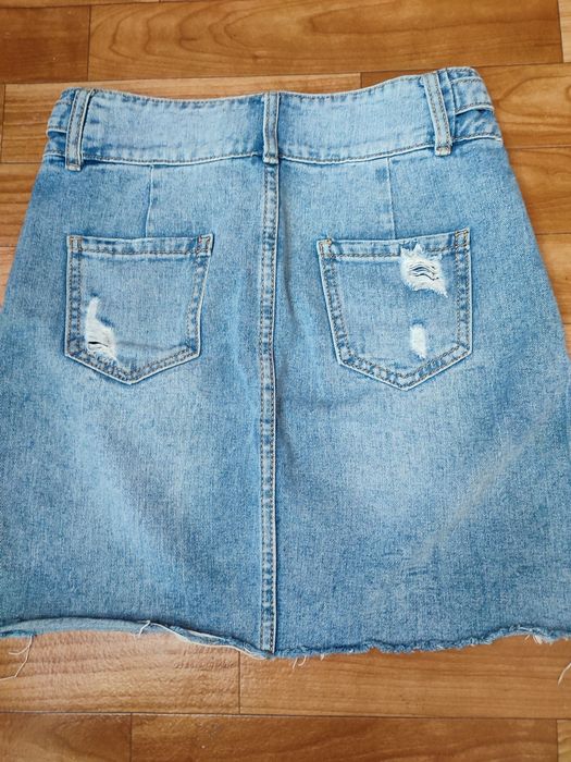 Джинсова спідниця в гарному стані