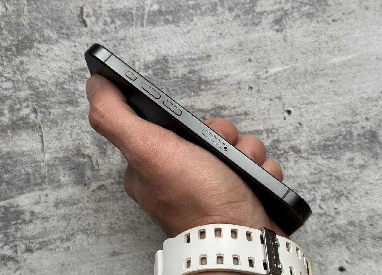 iPhone 15 Pro, 256 ГБ