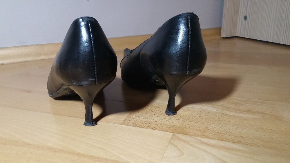 Czarne półbuty na obcasie Vera Gomma, rozmiar 38