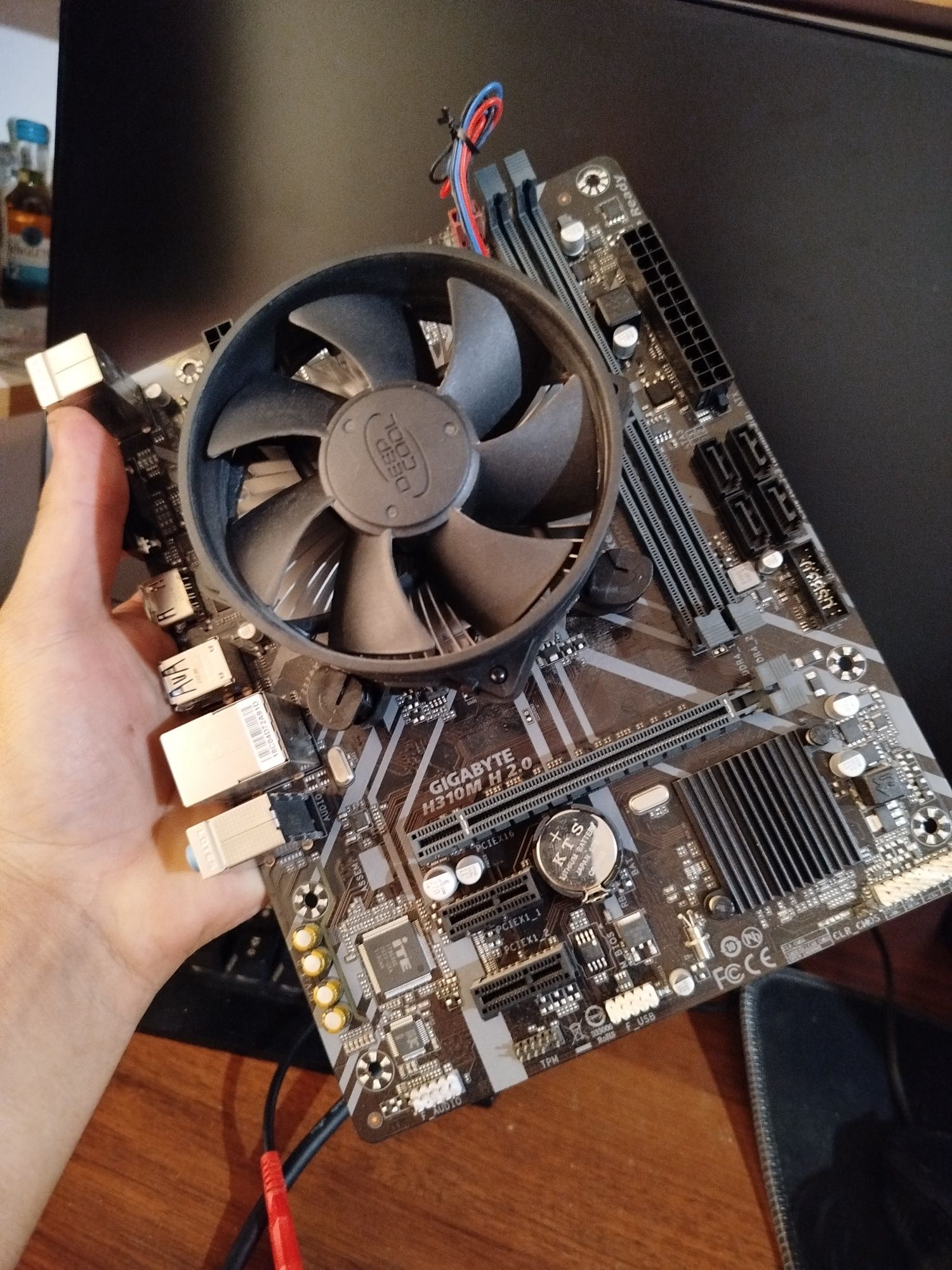 Продам gigabyte H310M H 2.0