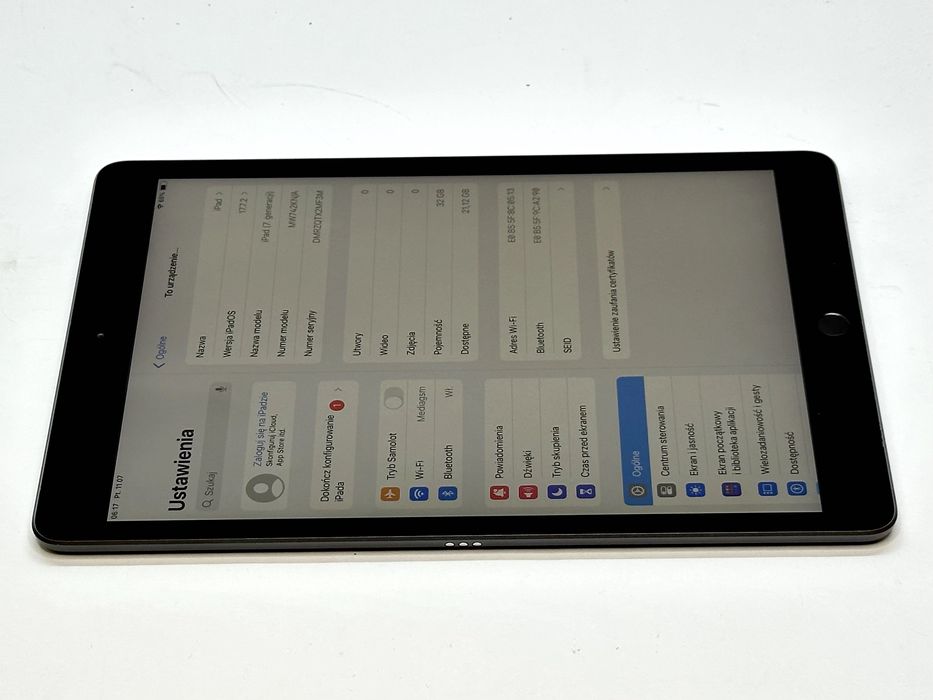 zadbany iPad 7 gen . 32gb space gray 10,2''