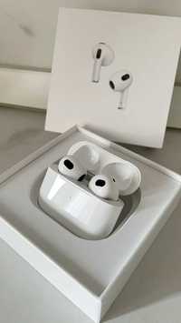 Наушники Apple от байера. AirPods 3 из Lightning Charging Case MPNY3