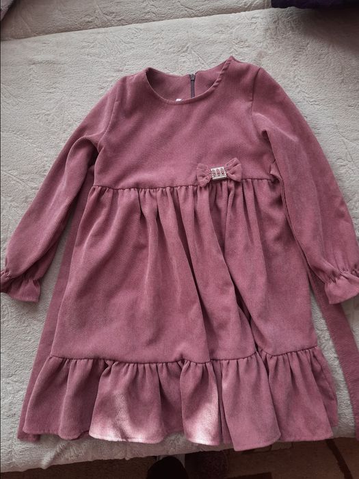 Продам плаття для дівчинки