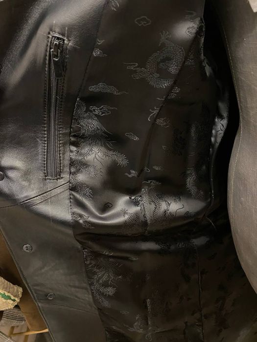 Шкіряний плащ чоловічий