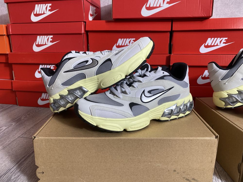 Оригінальні чоловічі кросівки Nike