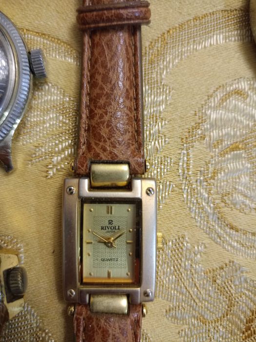 Годинник наручні