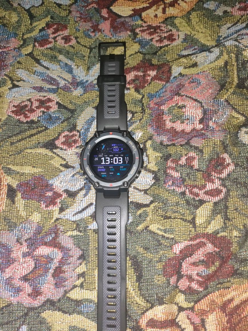 Смарт часы amazfit t-rex pro