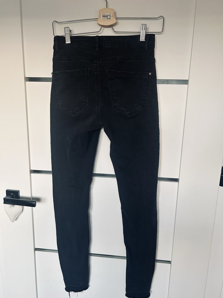 Jeansy skinny Reserved 36