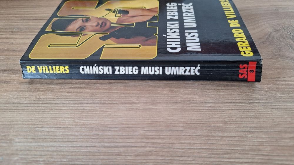 Chiński zbieg musi umrzeć Gerard de Villiers