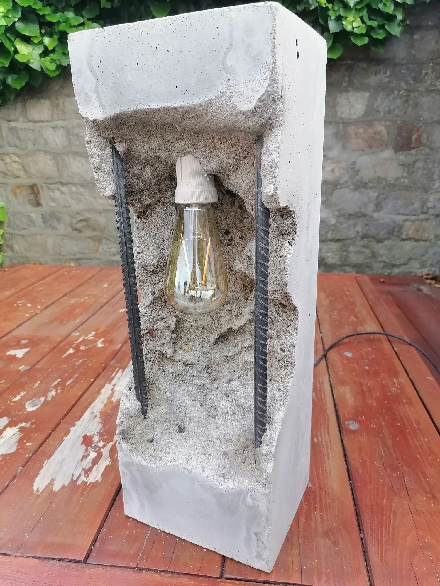 RAW GLOW – Betonowa Lampa Loftowa