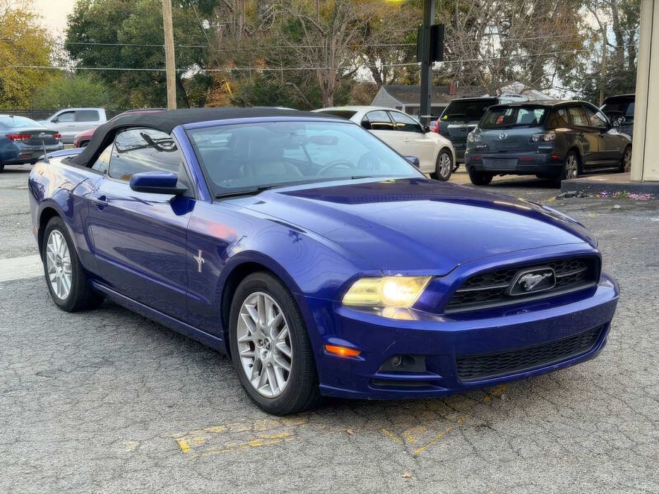 Ford Mustang V6      2014